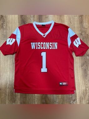 University of Wisconsin Badgers Colosseum Football Jersey Mens 2XL Red #1 WCHA